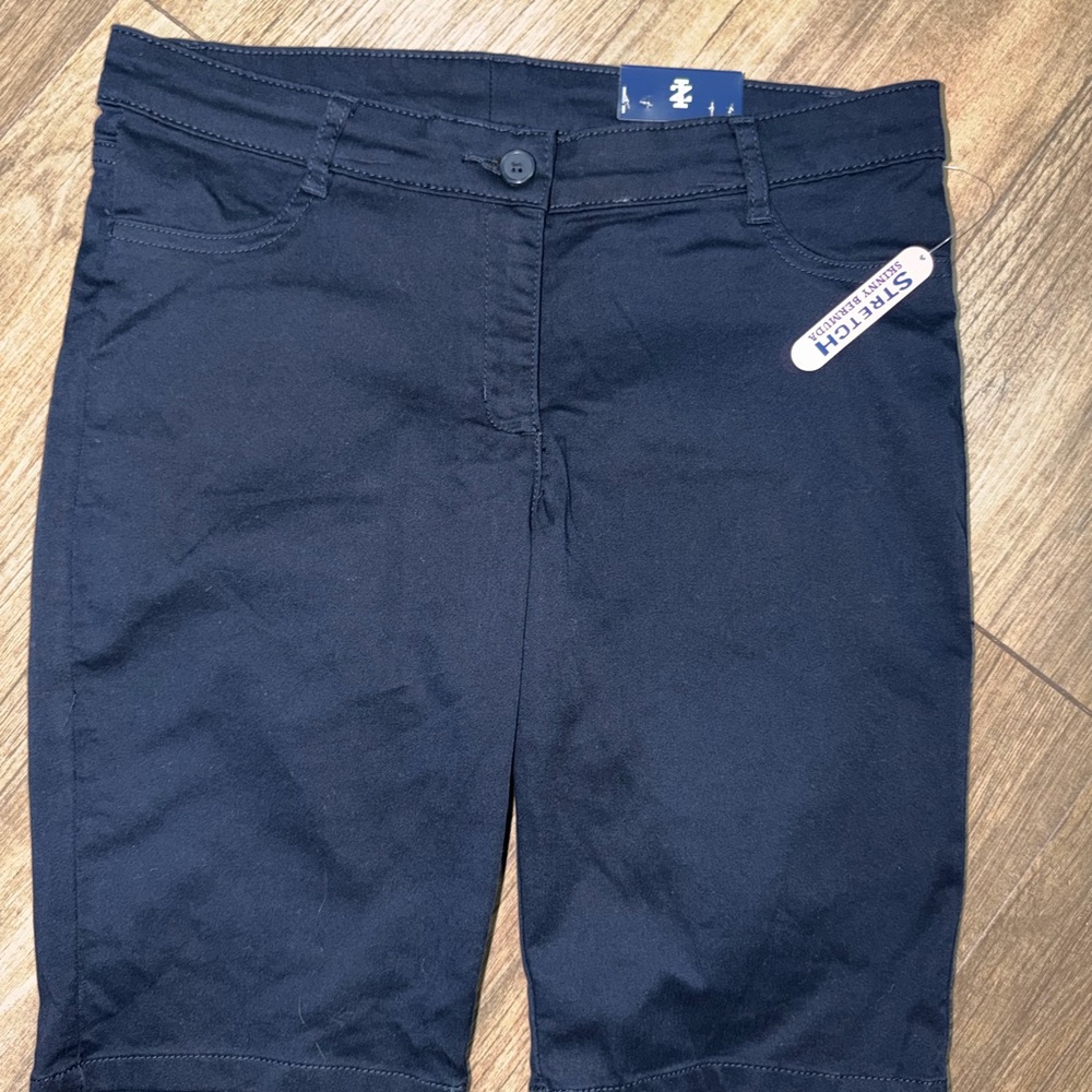 Izod Women's Navy Stretch Bermudas